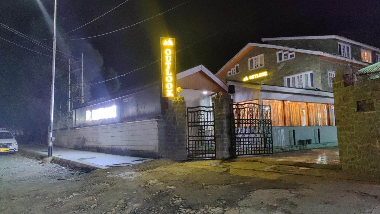 Hotel Outlook Pahalgam Exterior photo