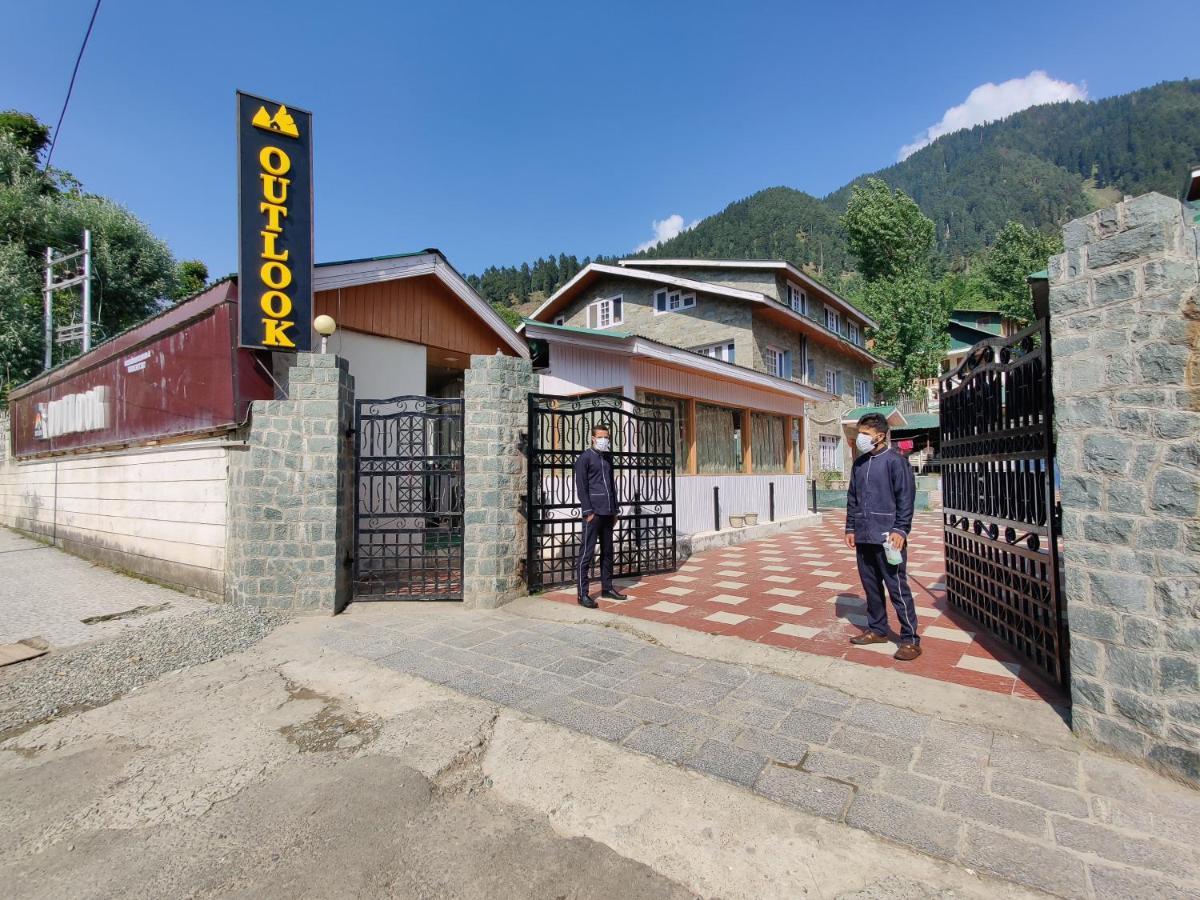 Hotel Outlook Pahalgam Exterior photo