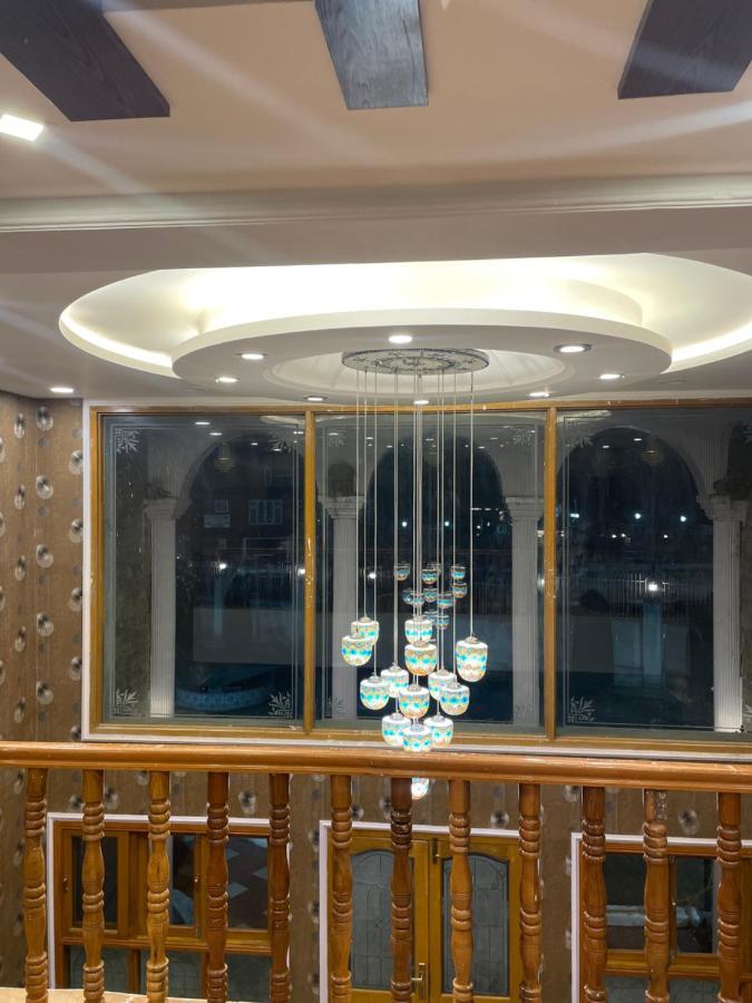 Hotel Outlook Pahalgam Exterior photo